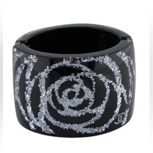 🌺Chanel🌺Glitter Camellia Rose Wide Resin CC Hinged Bracelet